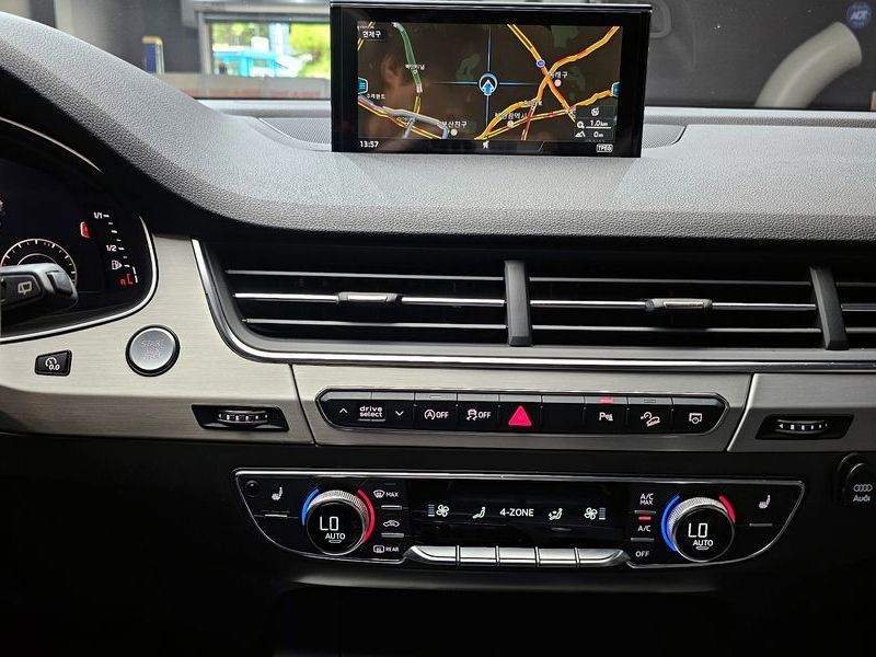 2019 Audi Q7 45 TFSI Quattro photo 14