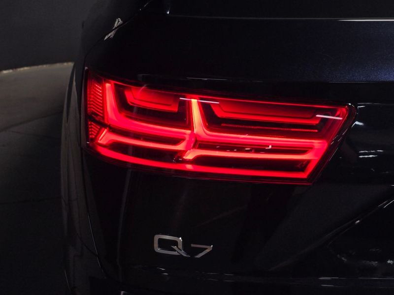 2019 Audi Q7 45 TFSI Quattro photo 23