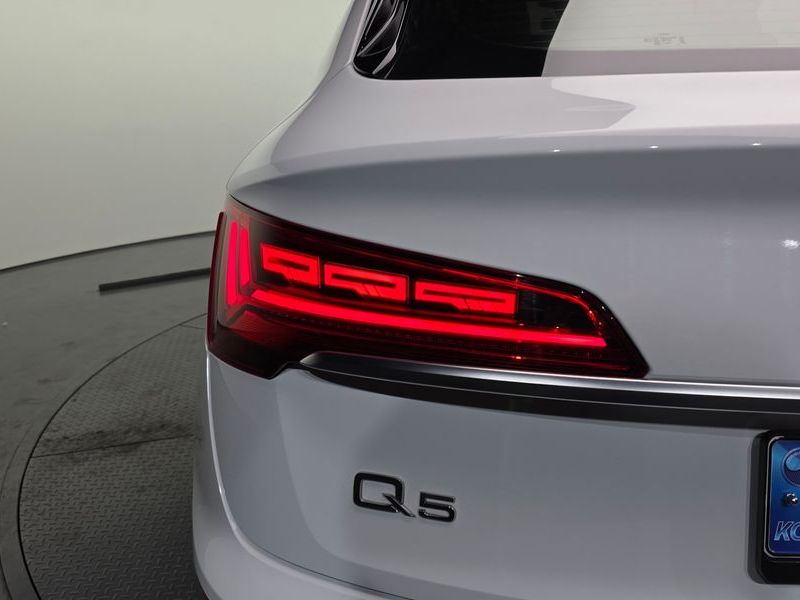 2023 Audi Q5 40 TDI Quattro Premium Sportback photo 23