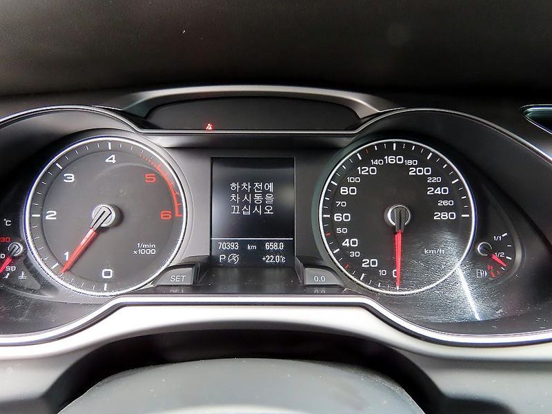 2014 Audi A4 2.0 TDI dynamic B8 photo 9