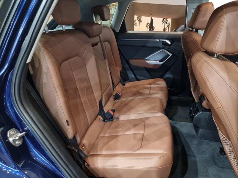 2025 Audi Q3 40 TFSI Quattro photo 12