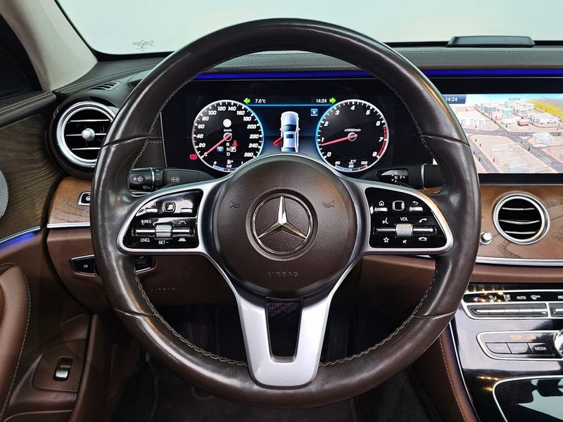 2020 Mercedes-Benz E-Class E300 4MATIC Exclusive photo 13