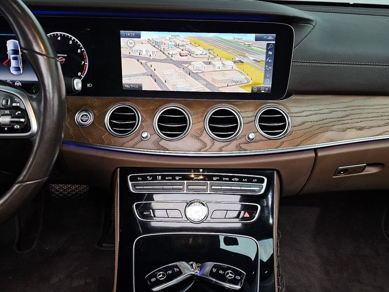 2020 Mercedes-Benz E-Class E300 4MATIC Exclusive photo 15