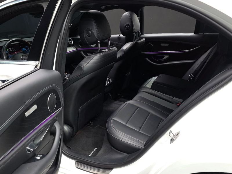 2021 Mercedes-Benz E-Class E220d 4MATIC AMG Line photo 12