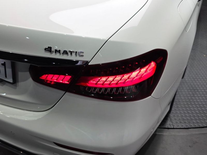2021 Mercedes-Benz E-Class E220d 4MATIC AMG Line photo 23