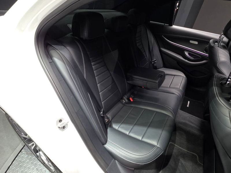 2021 Mercedes-Benz E-Class E220d 4MATIC AMG Line photo 26