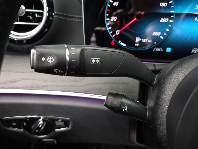 2021 Mercedes-Benz E-Class E220d 4MATIC AMG Line photo 29