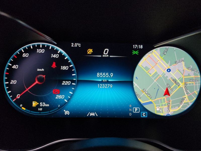2020 Mercedes-Benz C-Class GLC300 4MATIC photo 8