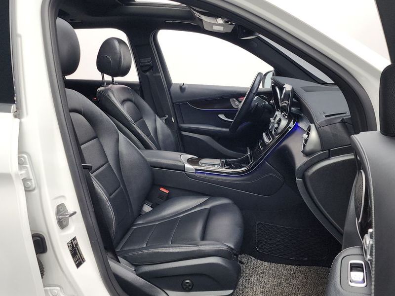 2020 Mercedes-Benz C-Class GLC300 4MATIC photo 11