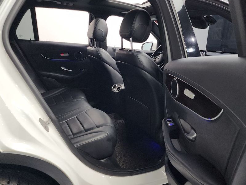 2020 Mercedes-Benz C-Class GLC300 4MATIC photo 12