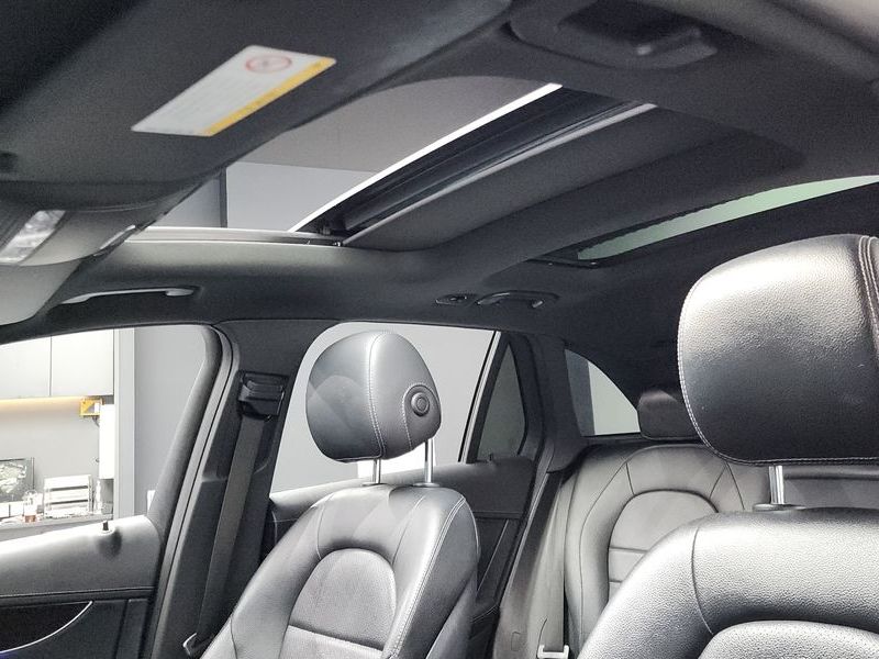 2020 Mercedes-Benz C-Class GLC300 4MATIC photo 18