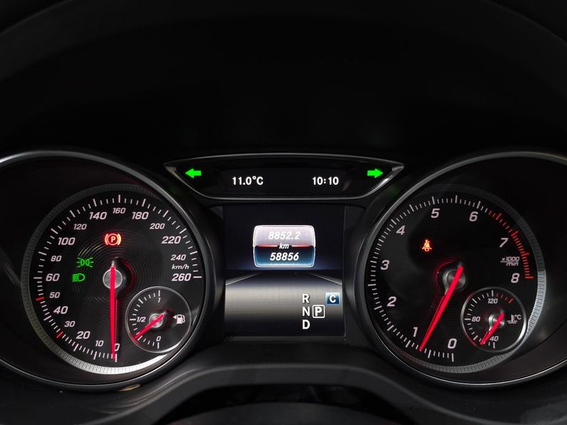 2019 Mercedes-Benz A-Class GLA220 Premium photo 8