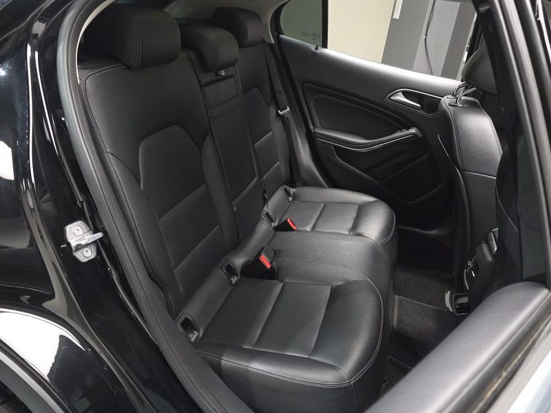 2019 Mercedes-Benz A-Class GLA220 Premium photo 12