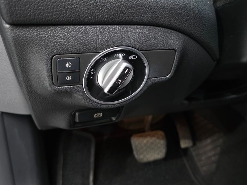 2019 Mercedes-Benz A-Class GLA220 Premium photo 18