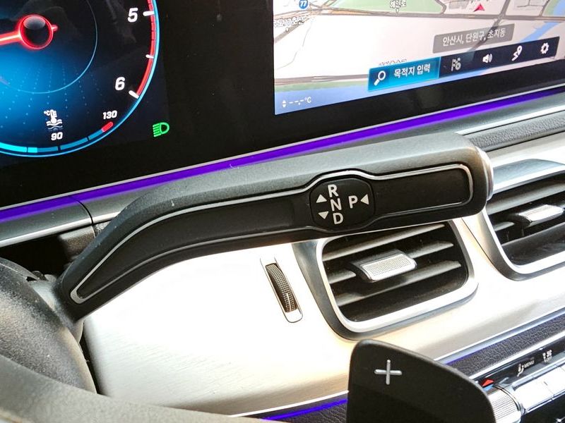 2020 Mercedes-Benz E-Class GLE300d 4MATIC photo 9