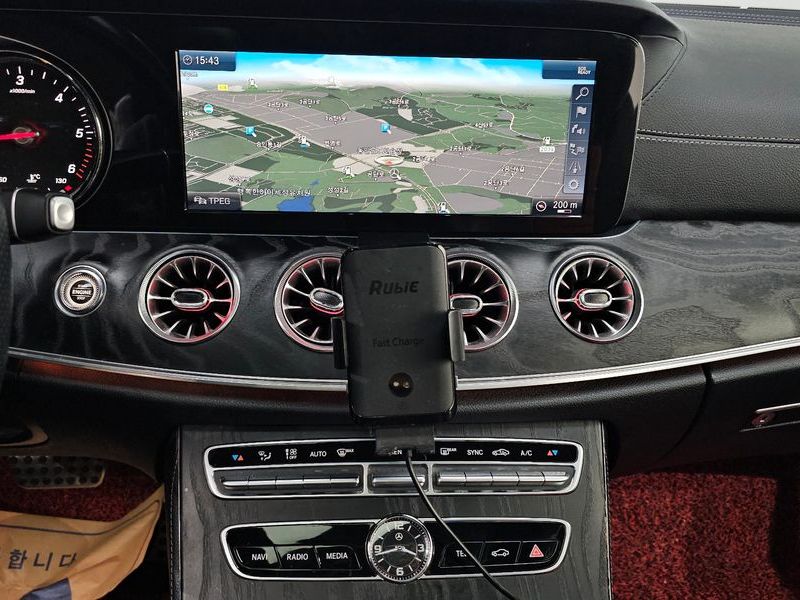 2019 Mercedes-Benz E-Class E220d Coupe photo 16