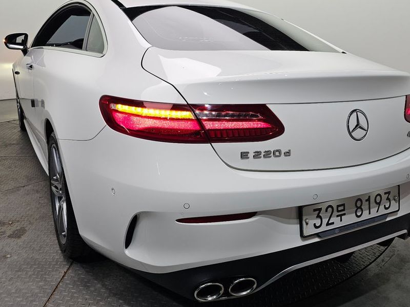 2019 Mercedes-Benz E-Class E220d Coupe photo 23