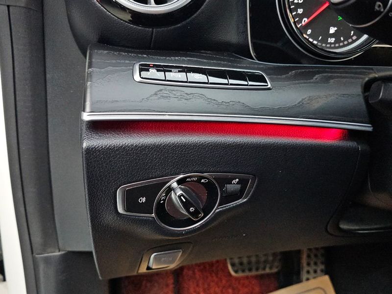 2019 Mercedes-Benz E-Class E220d Coupe photo 29