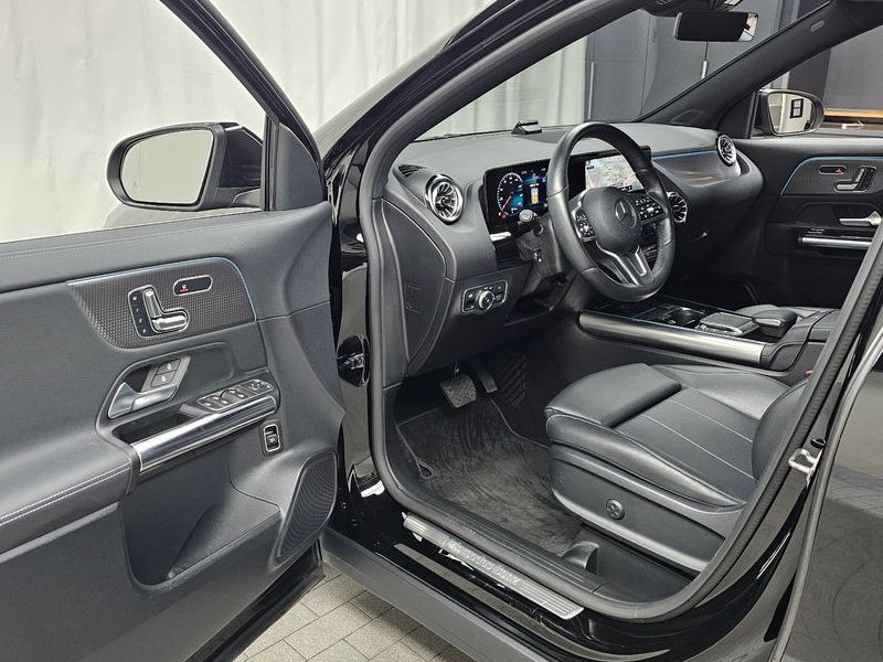 2021 Mercedes-Benz A-Class GLA220 photo 10