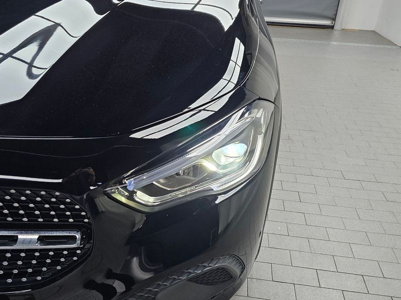2021 Mercedes-Benz A-Class GLA220 photo 22