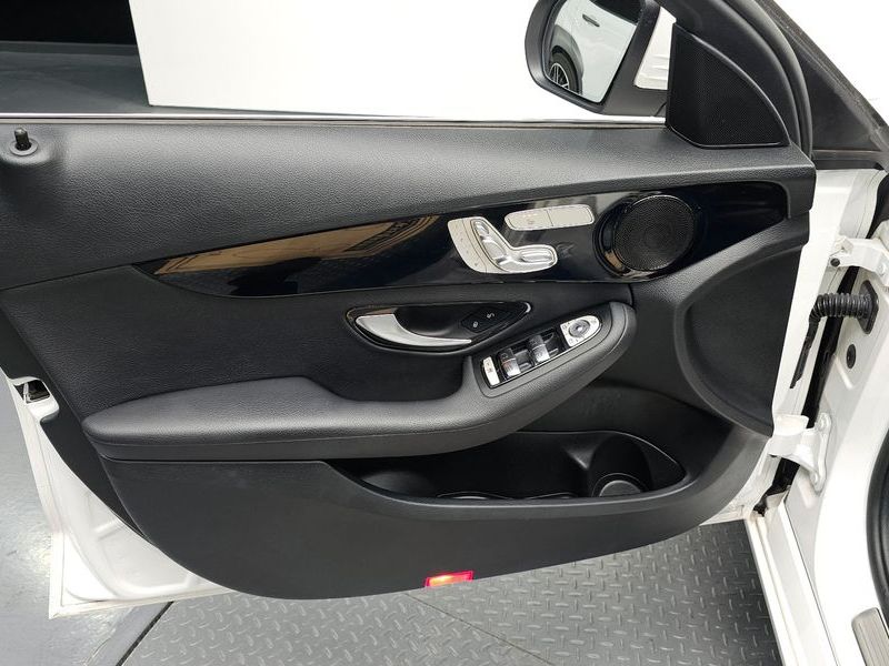 2020 Mercedes-Benz C-Class C200 photo 25