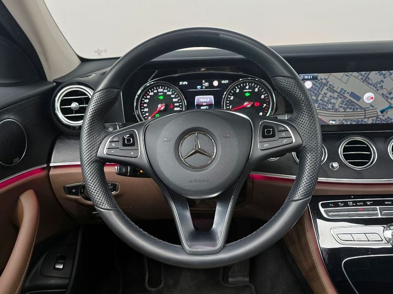 2017 Mercedes-Benz E-Class E200 Avantgarde photo 12