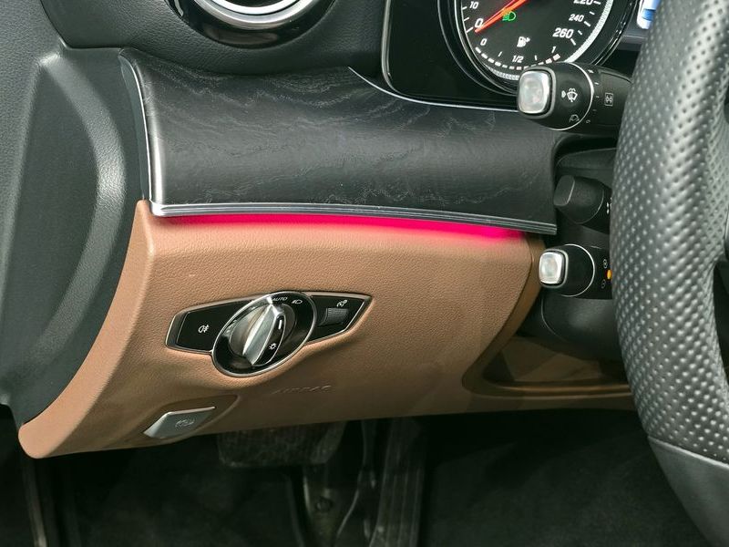 2017 Mercedes-Benz E-Class E200 Avantgarde photo 13