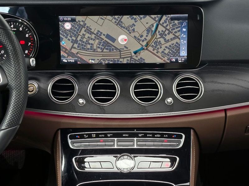 2017 Mercedes-Benz E-Class E200 Avantgarde photo 18