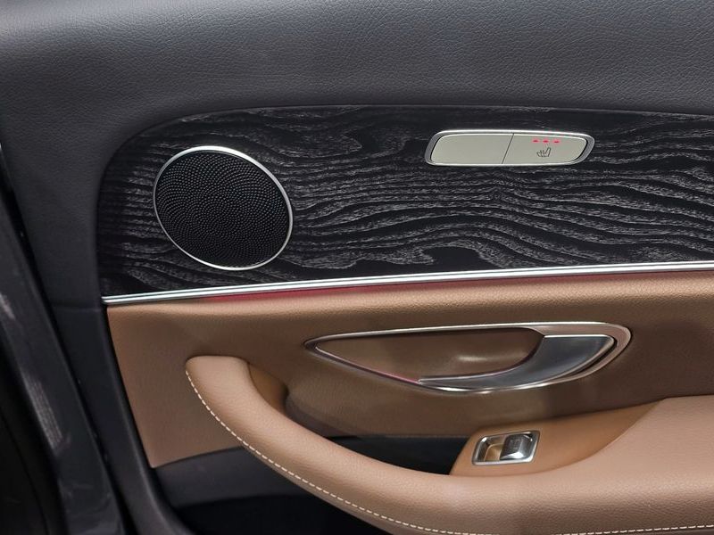 2017 Mercedes-Benz E-Class E200 Avantgarde photo 30