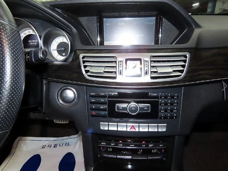 2014 Mercedes-Benz E-Class E220 Bluetec Avantgarde photo 11