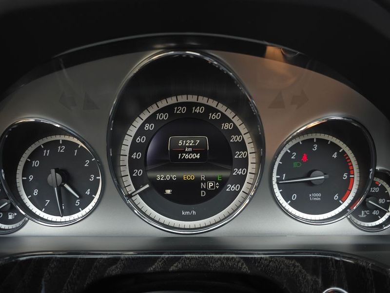 2013 Mercedes-Benz E-Class E220 CDI Avantgarde photo 8