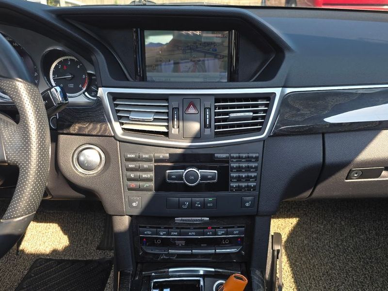 2013 Mercedes-Benz E-Class E220 CDI Avantgarde photo 14