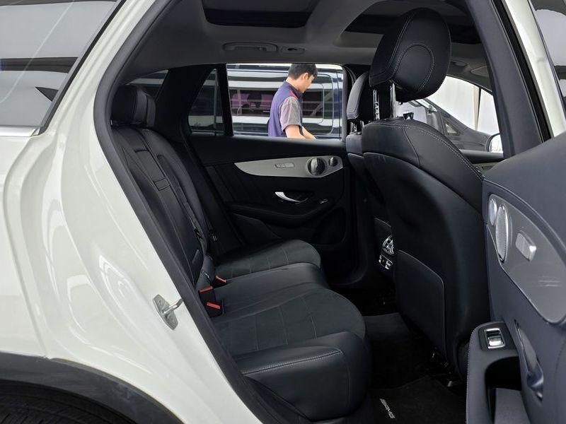 2019 Mercedes-Benz C-Class GLC350e 4MATIC Premium photo 11