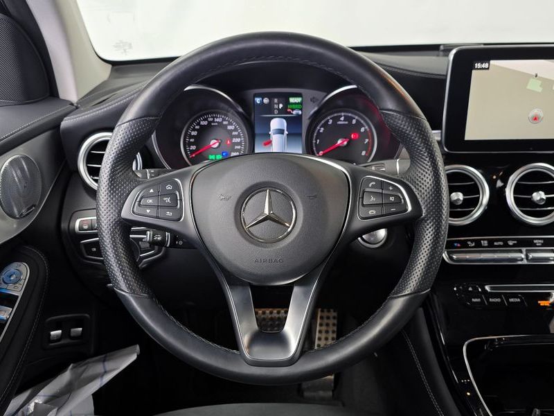 2019 Mercedes-Benz C-Class GLC350e 4MATIC Premium photo 13