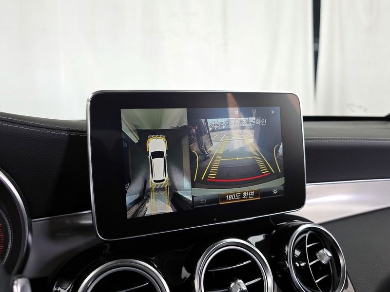 2019 Mercedes-Benz C-Class GLC350e 4MATIC Premium photo 14