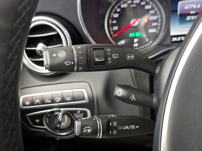 2019 Mercedes-Benz C-Class GLC350e 4MATIC Premium photo 18