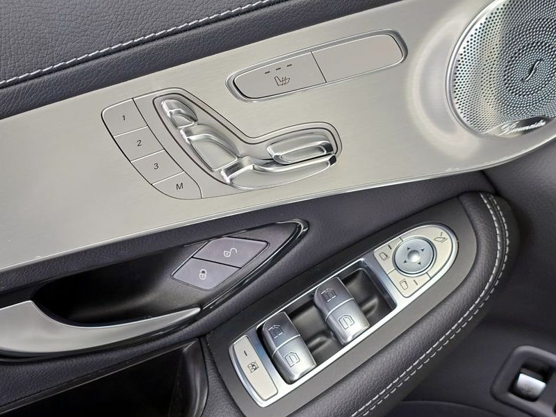 2019 Mercedes-Benz C-Class GLC350e 4MATIC Premium photo 28