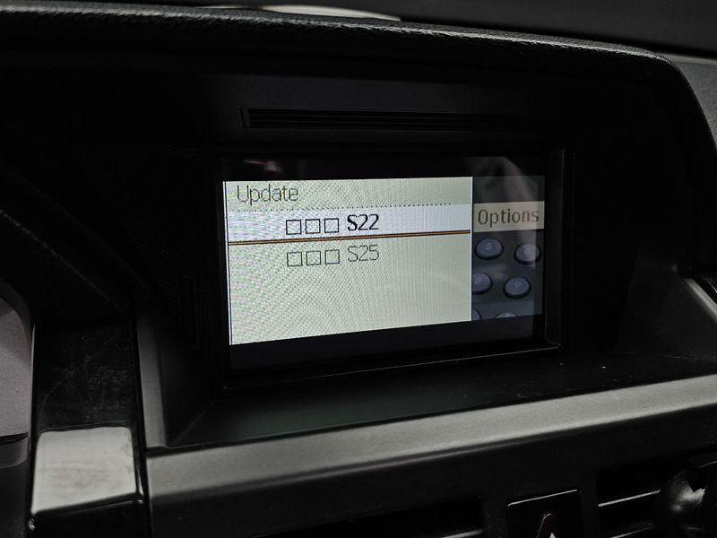 2012 Mercedes-Benz GLK-Class GLK220 CDI BlueEFFICIENCY photo 16