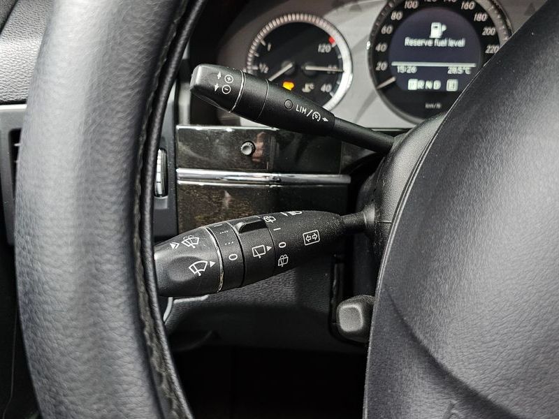 2012 Mercedes-Benz GLK-Class GLK220 CDI BlueEFFICIENCY photo 18