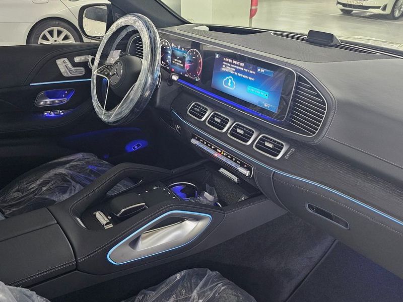 2026 Mercedes-Benz E-Class GLE450 4MATIC AMG Line photo 11
