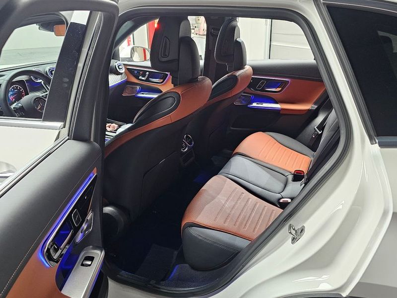 2026 Mercedes-Benz C-Class GLC300 4MATIC AMG Line photo 11