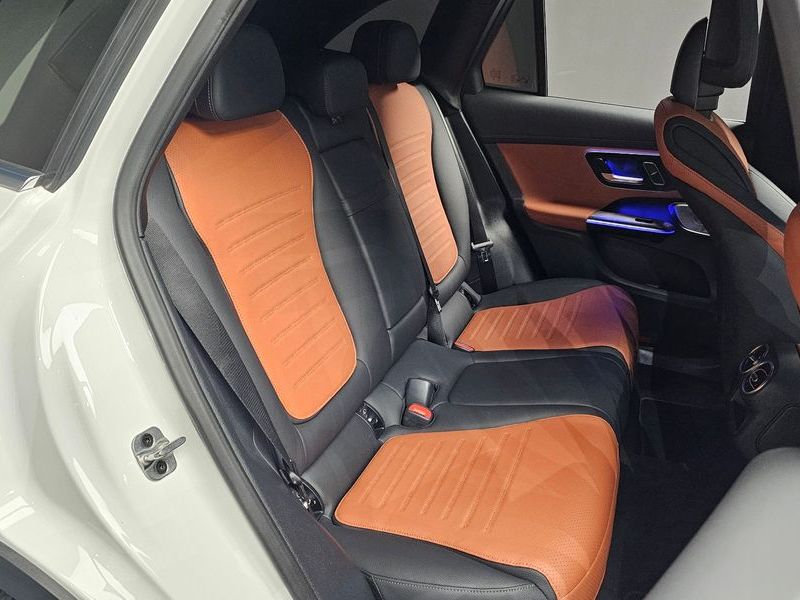 2026 Mercedes-Benz C-Class GLC300 4MATIC AMG Line photo 12