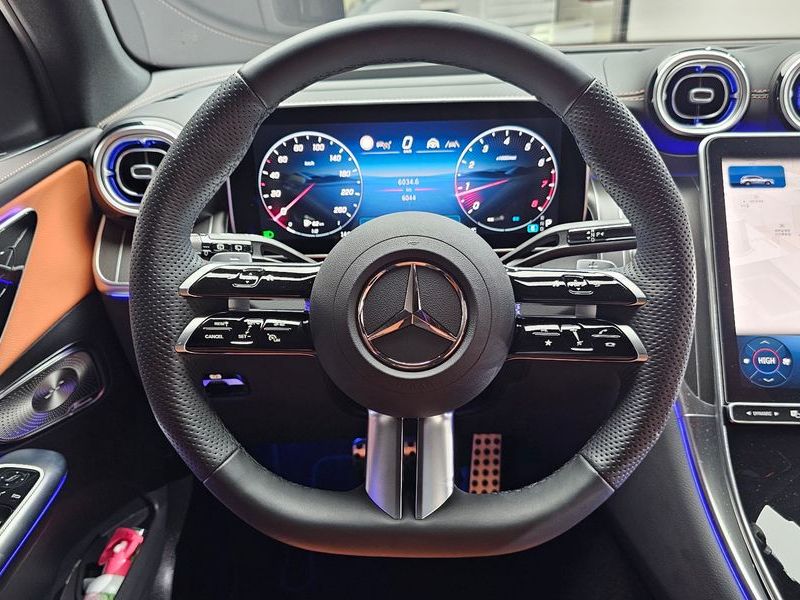 2026 Mercedes-Benz C-Class GLC300 4MATIC AMG Line photo 14