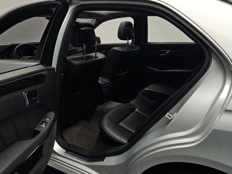 2012 Mercedes-Benz E-Class E350 4MATIC Avantgarde photo 11