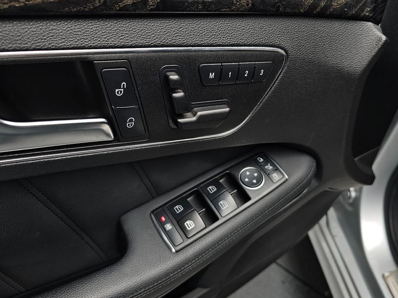 2012 Mercedes-Benz E-Class E350 4MATIC Avantgarde photo 17