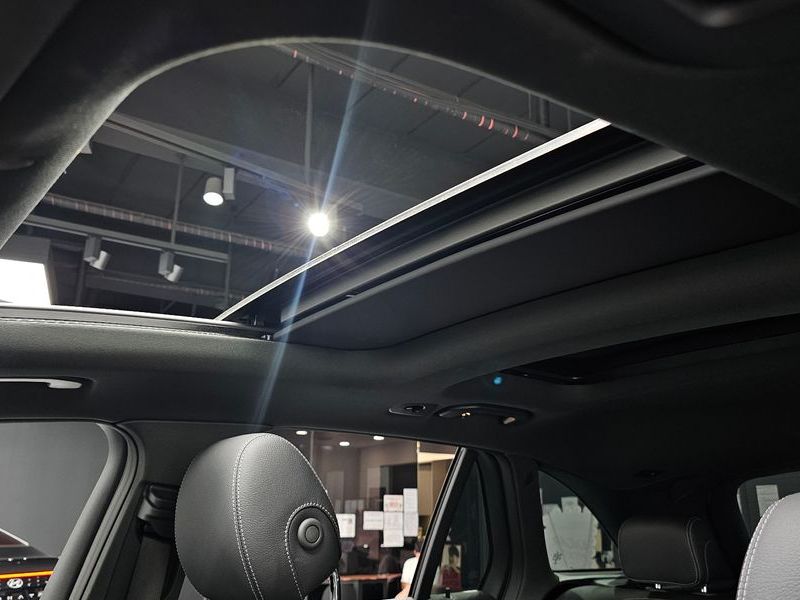 2022 Mercedes-Benz C-Class GLC300 4MATIC photo 19