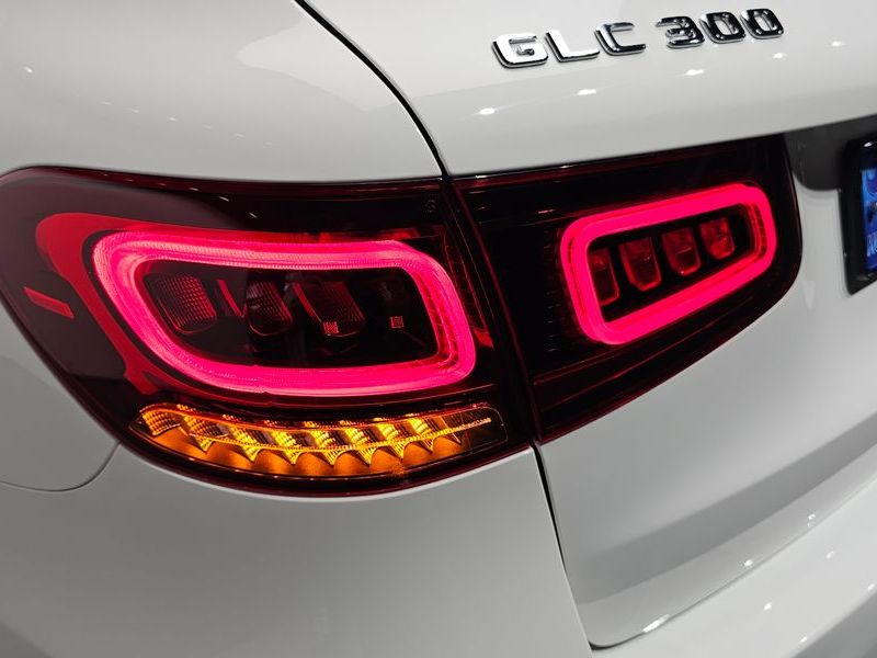 2022 Mercedes-Benz C-Class GLC300 4MATIC photo 23