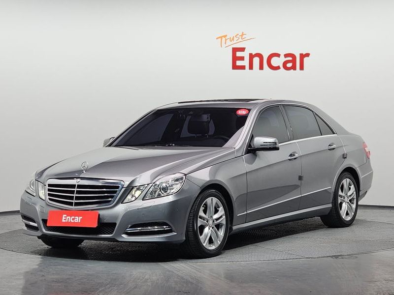 2013 Mercedes-Benz E-Class E220 CDI Avantgarde photo 1