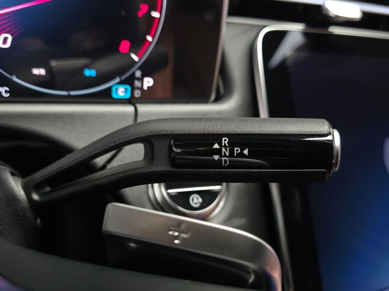 2026 Mercedes-Benz E-Class E200 Avantgarde photo 9