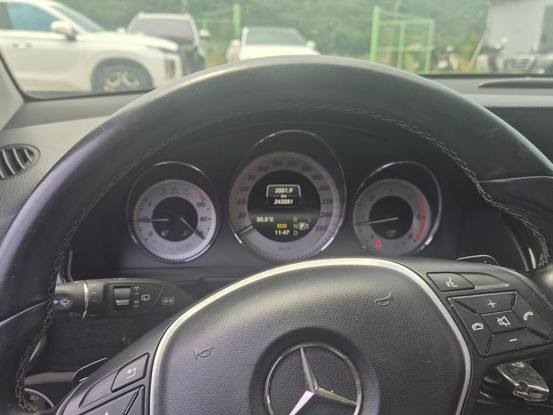 2015 Mercedes-Benz GLK-Class GLK220 CDI Premium photo 8